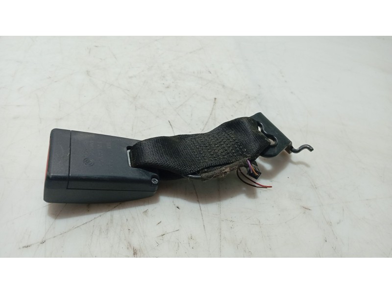 Recambio de anclaje cinturon trasero izquierdo para bmw 1 (f20) 116 d referencia OEM IAM   