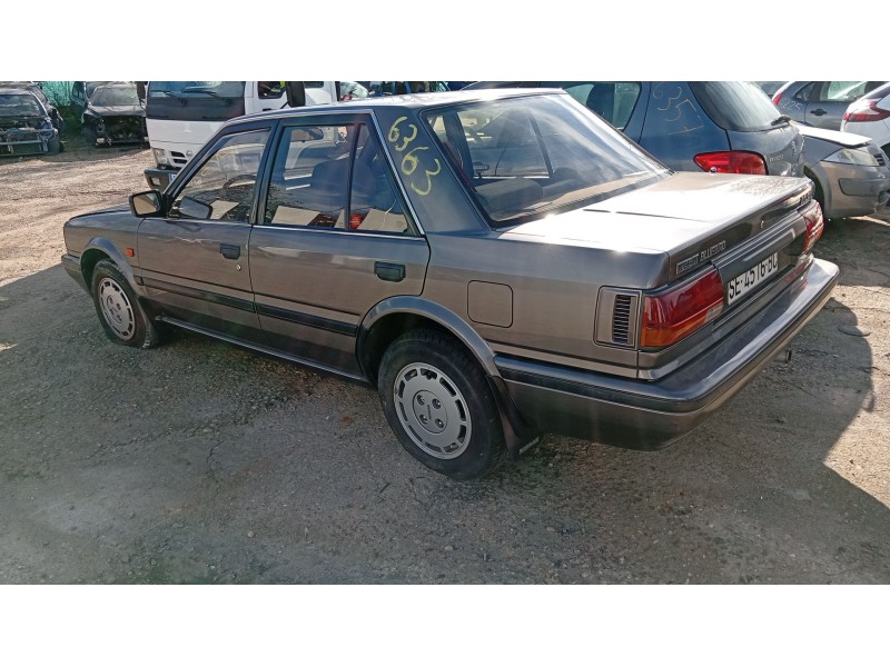 nissan bluebird (t72 , t12, u12) del año 1989