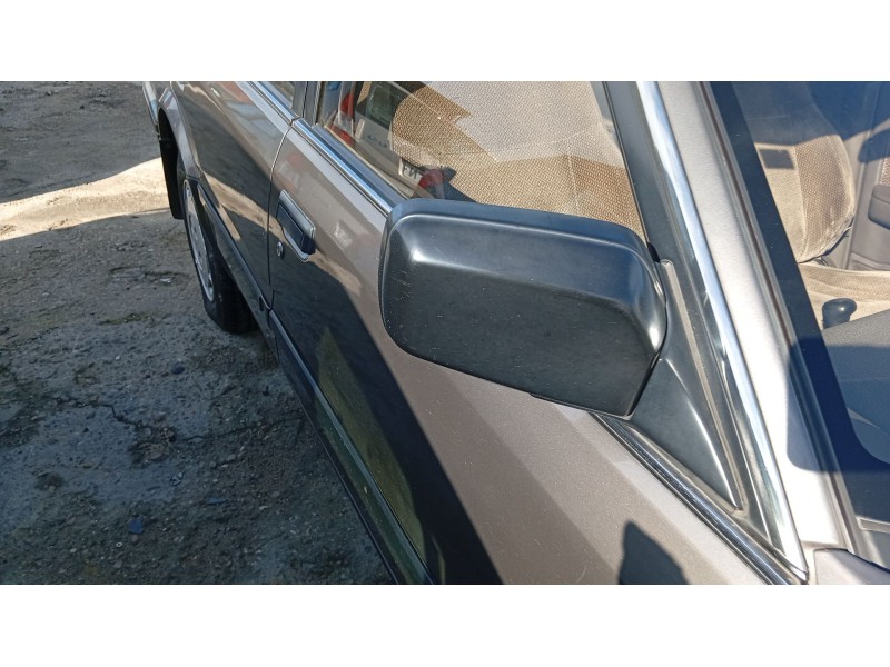 nissan bluebird (t72 , t12, u12) del año 1989