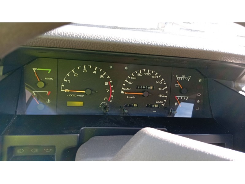 nissan bluebird (t72 , t12, u12) del año 1989