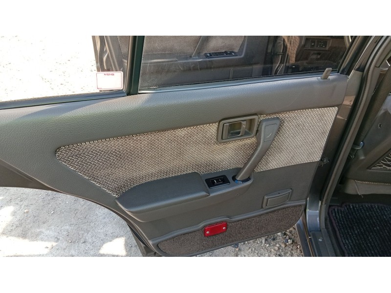 nissan bluebird (t72 , t12, u12) del año 1989