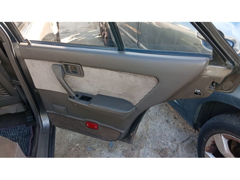 nissan bluebird (t72 , t12, u12) del año 1989