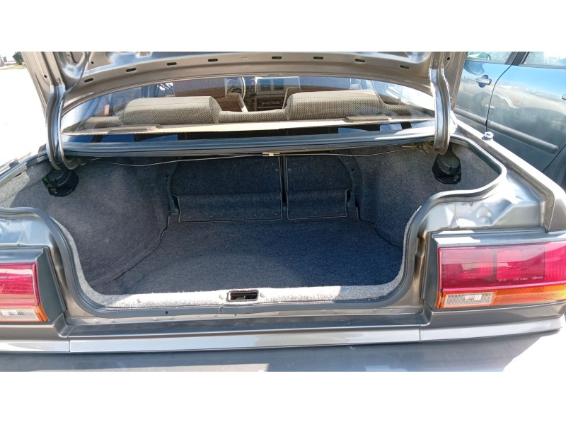 nissan bluebird (t72 , t12, u12) del año 1989