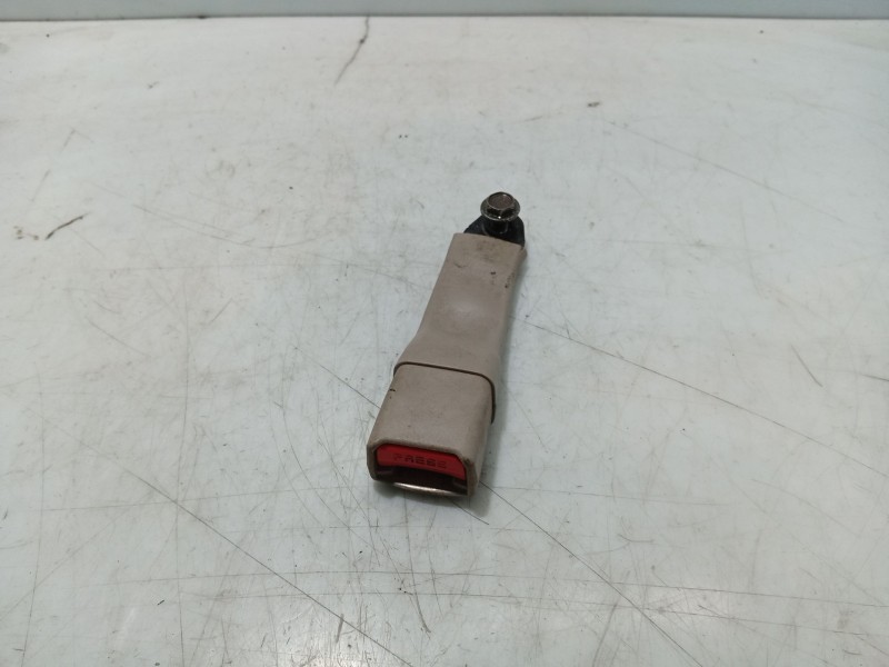 Recambio de anclaje cinturon trasero derecho para kia carnival ii (gq) 2.9 crdi referencia OEM IAM   