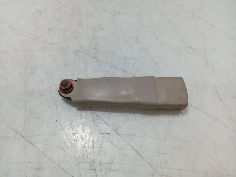 Recambio de anclaje cinturon trasero izquierdo para kia carnival ii (gq) 2.9 crdi referencia OEM IAM   