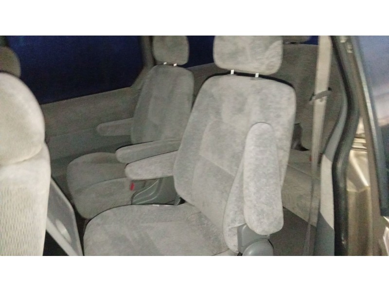 kia carnival ii (gq) del año 2004