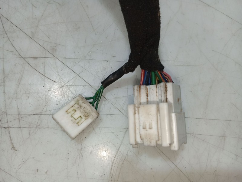 Recambio de mando volante para kia carnival ii (gq) 2.9 crdi referencia OEM IAM   