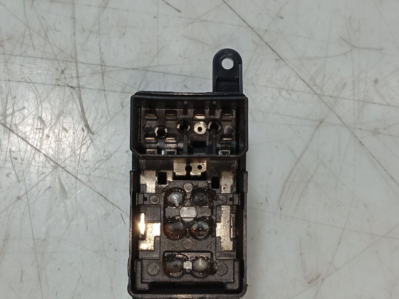 Recambio de interruptor para kia carnival ii (gq) 2.9 crdi referencia OEM IAM   