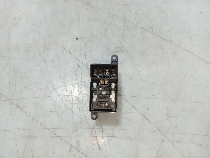 Recambio de mando elevalunas trasero derecho para kia carnival ii (gq) 2.9 crdi referencia OEM IAM   