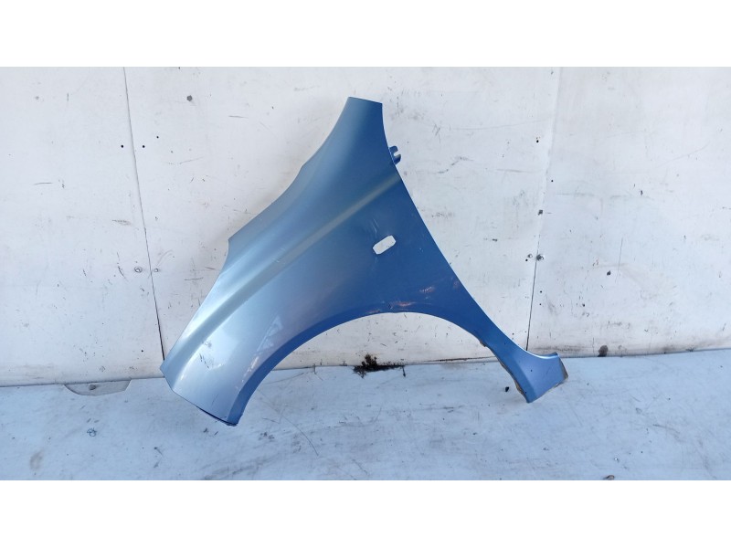 Recambio de aleta delantera izquierda para nissan micra iii (k12) 1.2 16v referencia OEM IAM 63101AX630  