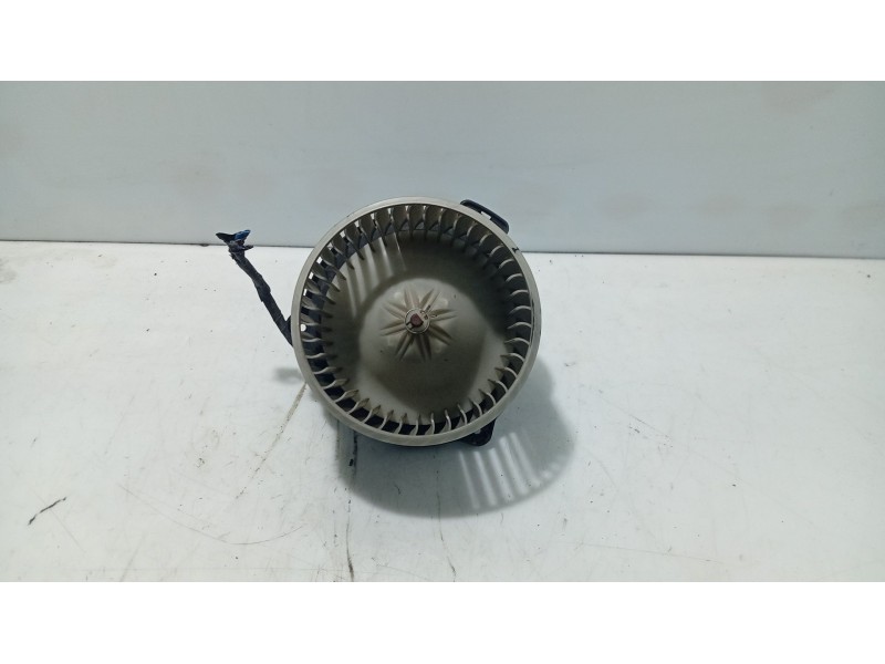 Recambio de ventilador calefaccion para kia carnival ii (gq) 2.9 crdi referencia OEM IAM 0K55261C07  
