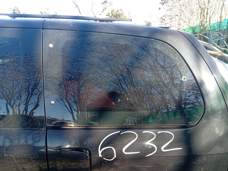 Recambio de luna trasera izquierda para kia carnival ii (gq) 2.9 crdi referencia OEM IAM 0K55373510F  