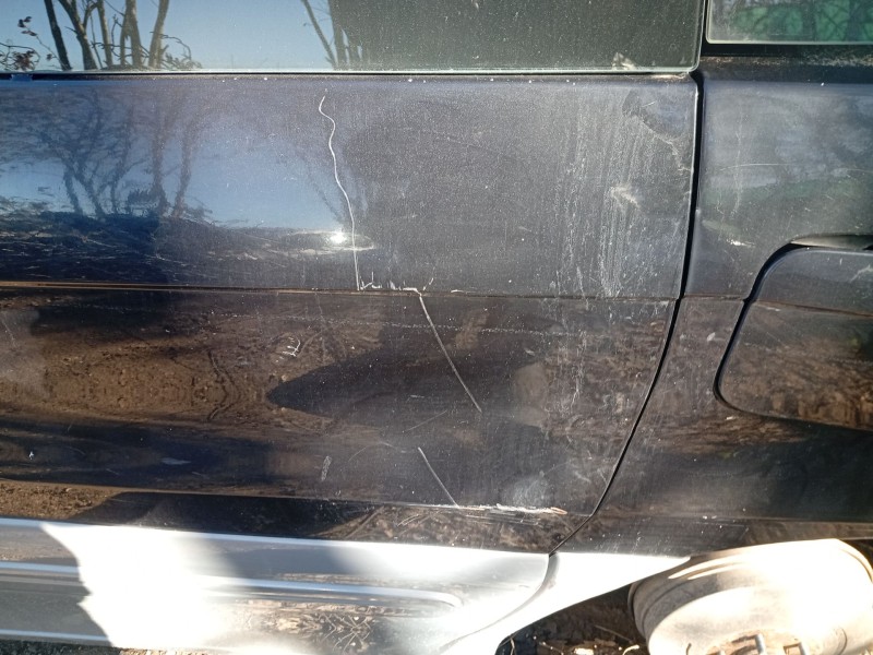 Recambio de puerta trasera izquierda para kia carnival ii (gq) 2.9 crdi referencia OEM IAM   