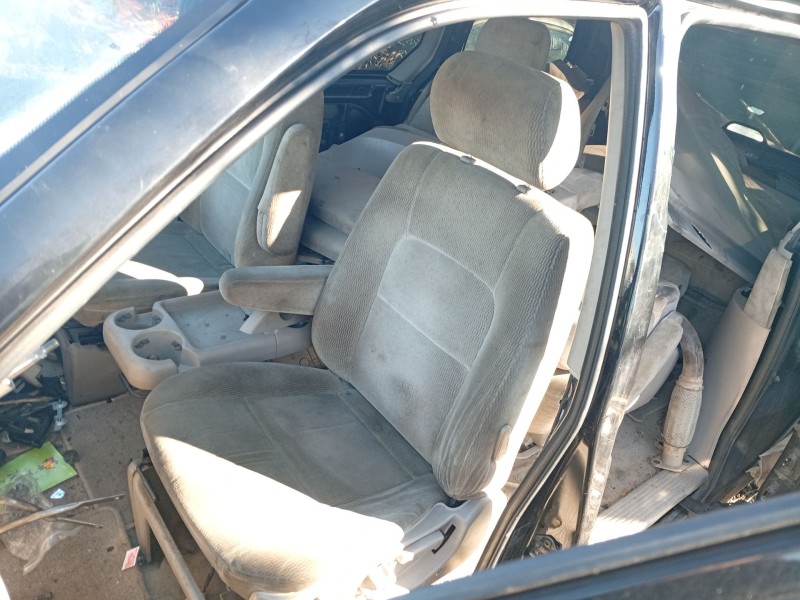 Recambio de asiento delantero izquierdo para kia carnival ii (gq) 2.9 crdi referencia OEM IAM   