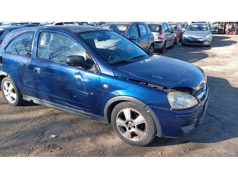 opel corsa c (x01) del año 2004