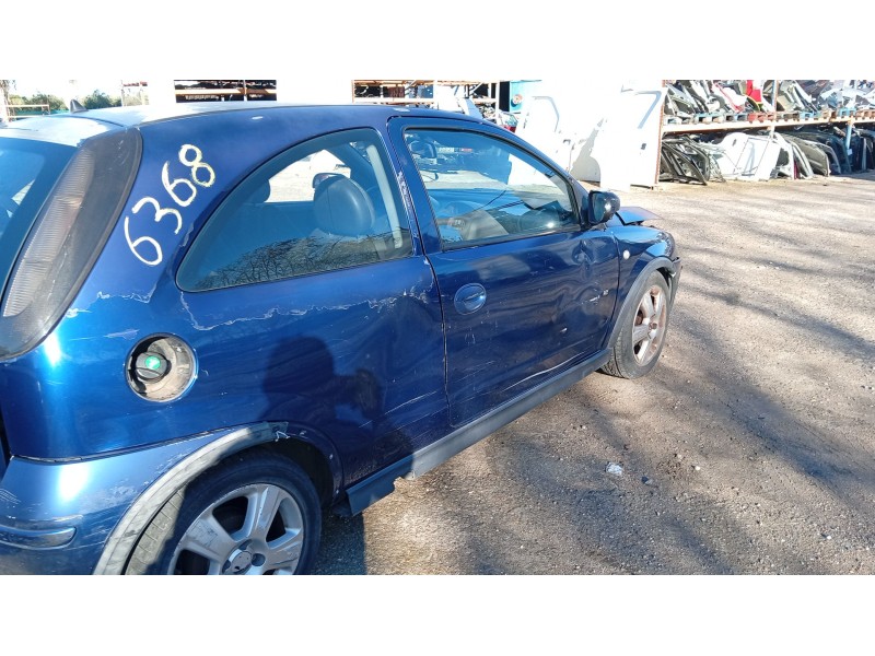 opel corsa c (x01) del año 2004