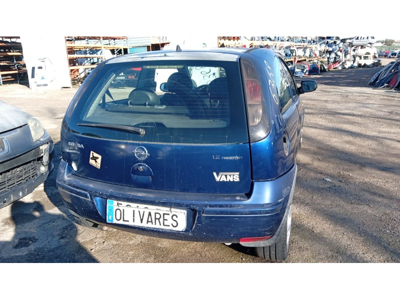 opel corsa c (x01) del año 2004