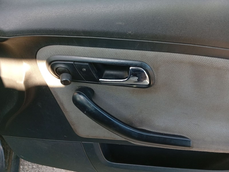 seat ibiza iii (6l1) del año 2003