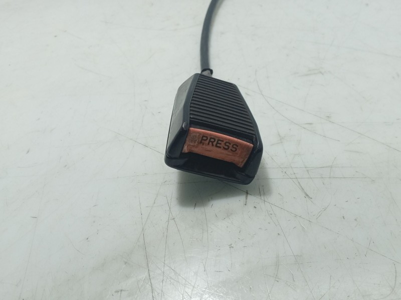 Recambio de anclaje cinturon delantero izquierdo para iveco daily ii caja/chasis 59-12 (13150204, 13150211, 13150231, 13150311, 