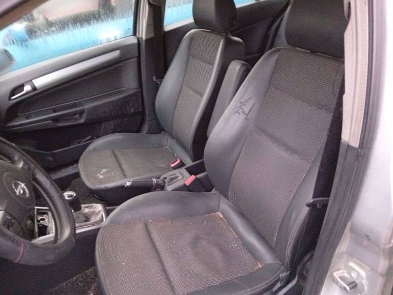 opel astra h (a04) del año 2007