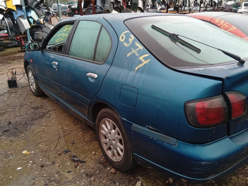 nissan primera hatchback (p11) del año 2002