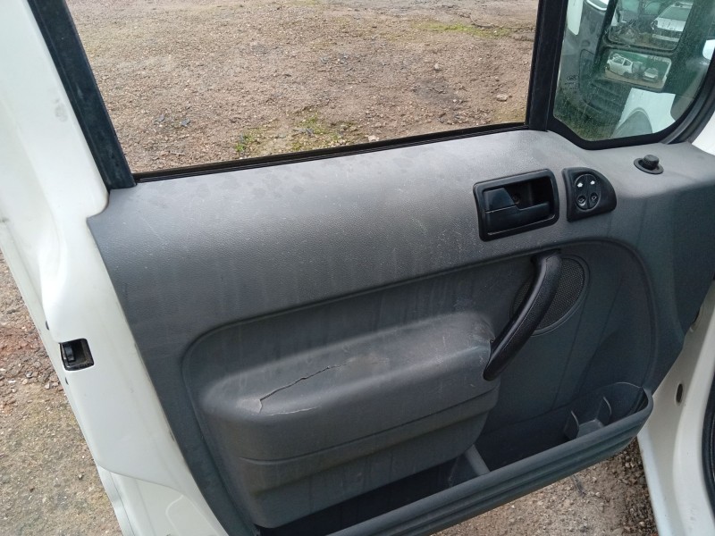 ford tourneo connect del año 2005