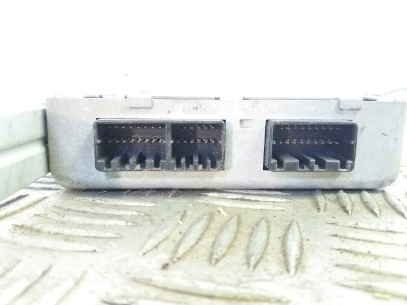 Recambio de centralita check control para hyundai elantra (xd)    |   0.00 - ... | 2000 referencia OEM IAM 954002D300   Recambio de centralita check control para hyundai elantra (xd)    |   0.00 - ... | 2000 referencia OEM IAM 954002D300