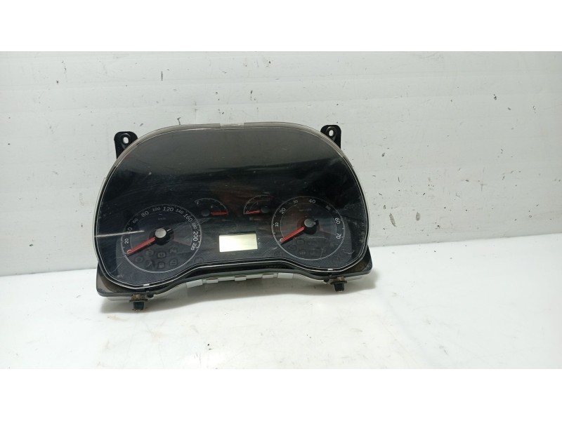 Recambio de cuadro instrumentos para fiat linea (323_, 110_) 1.4 referencia OEM IAM   
