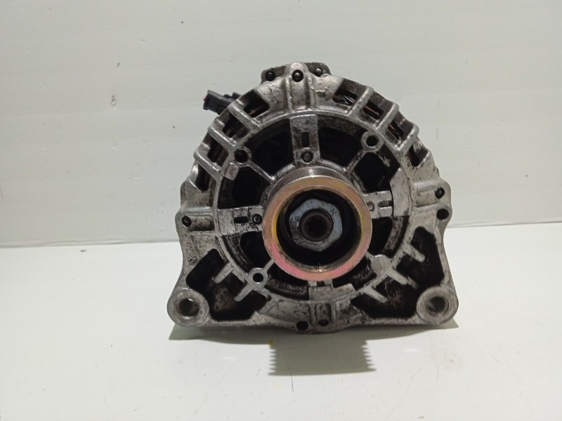 Recambio de alternador para peugeot 207 xs referencia OEM IAM 9656956280 TG9B025 2542923A