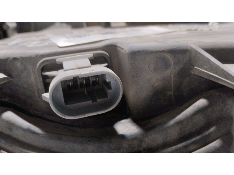 Recambio de faro izquierdo para renault laguna (b56) referencia OEM IAM 77011038269  