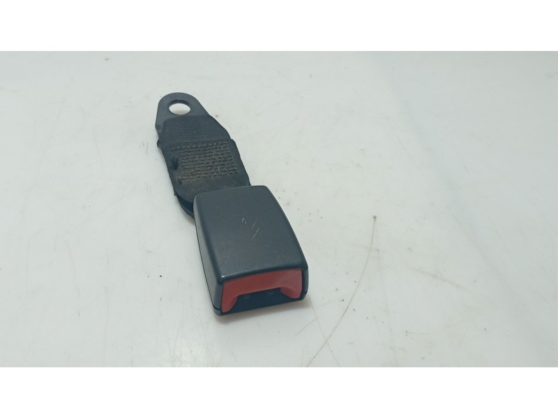 Recambio de anclaje cinturon trasero izquierdo para fiat linea (323_, 110_) 1.4 referencia OEM IAM   