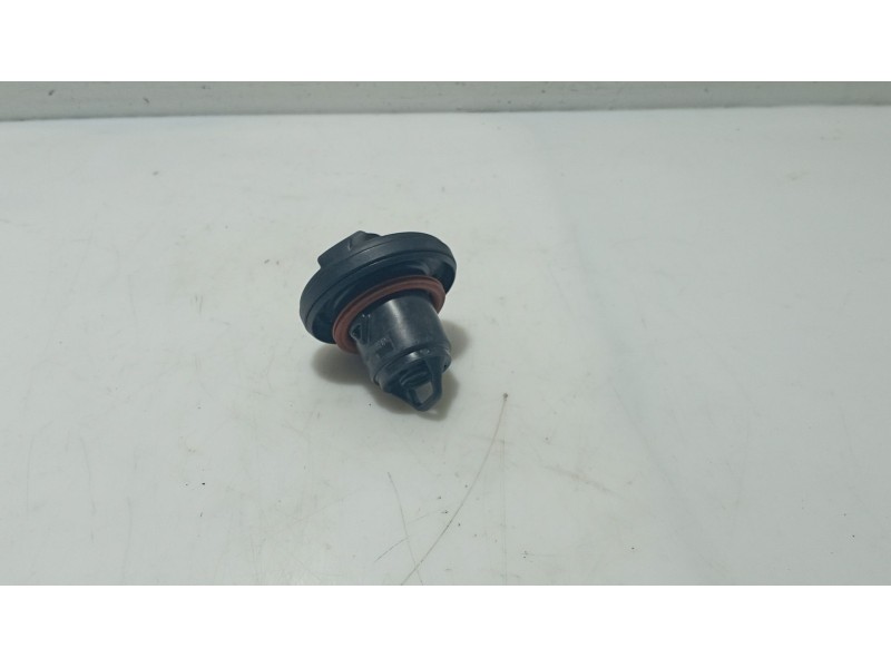 Recambio de tapon combustible para fiat linea (323_, 110_) 1.4 referencia OEM IAM 0000051797099 / 0000046746613 / 0000046820586 