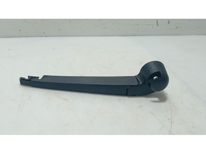 Recambio de brazo limpia trasero para mg zs suv (azs1) 1.5 vti referencia OEM IAM 10568621  