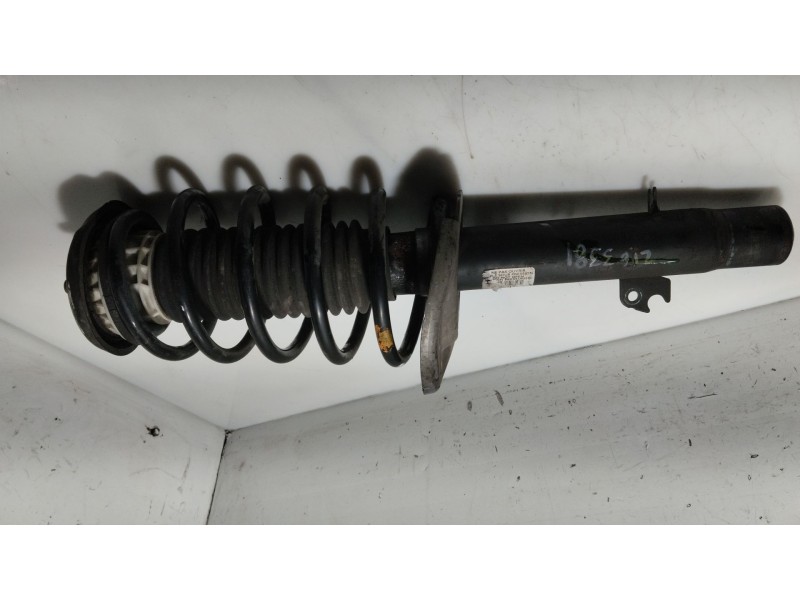 Recambio de amortiguador delantero izquierdo para peugeot 206 berlina referencia OEM IAM 0  