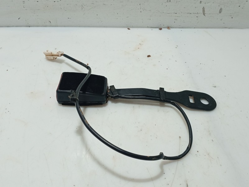 Recambio de anclaje cinturon delantero derecho para mg zs suv (azs1) 1.5 vti referencia OEM IAM   