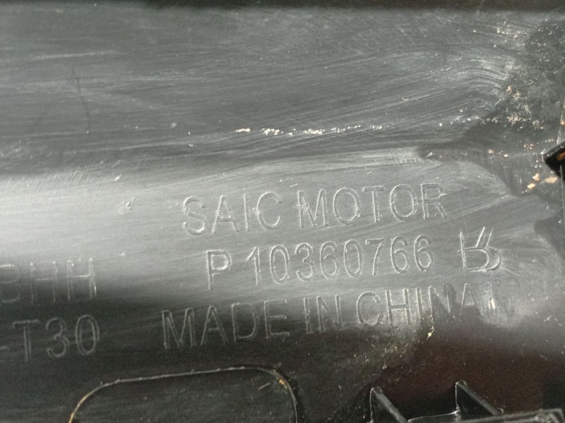 Recambio de moldura puerta delantera derecha para mg zs suv (azs1) 1.5 vti referencia OEM IAM   