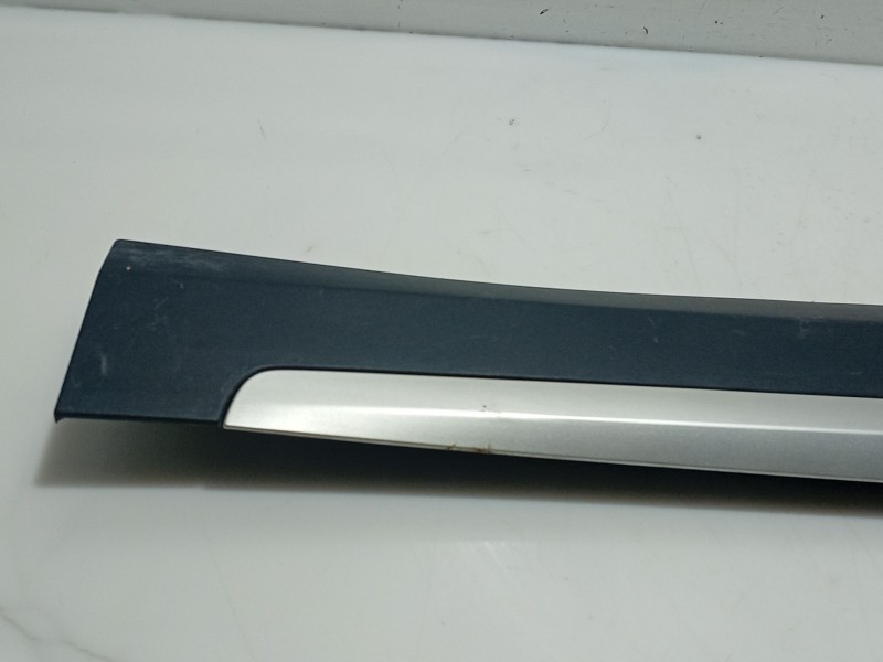 Recambio de moldura puerta delantera derecha para mg zs suv (azs1) 1.5 vti referencia OEM IAM   