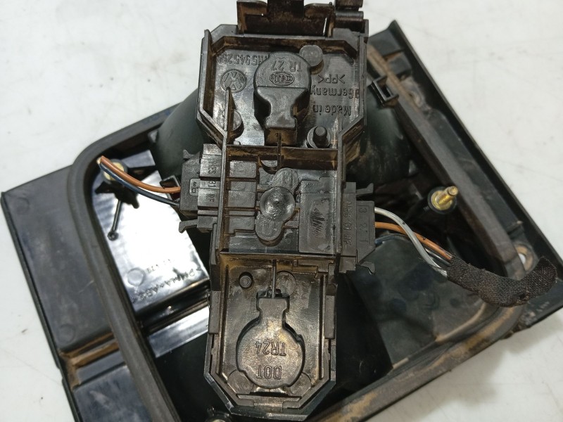 Recambio de piloto trasero izquierdo para volkswagen vento (1h2) 1.9 tdi referencia OEM IAM   