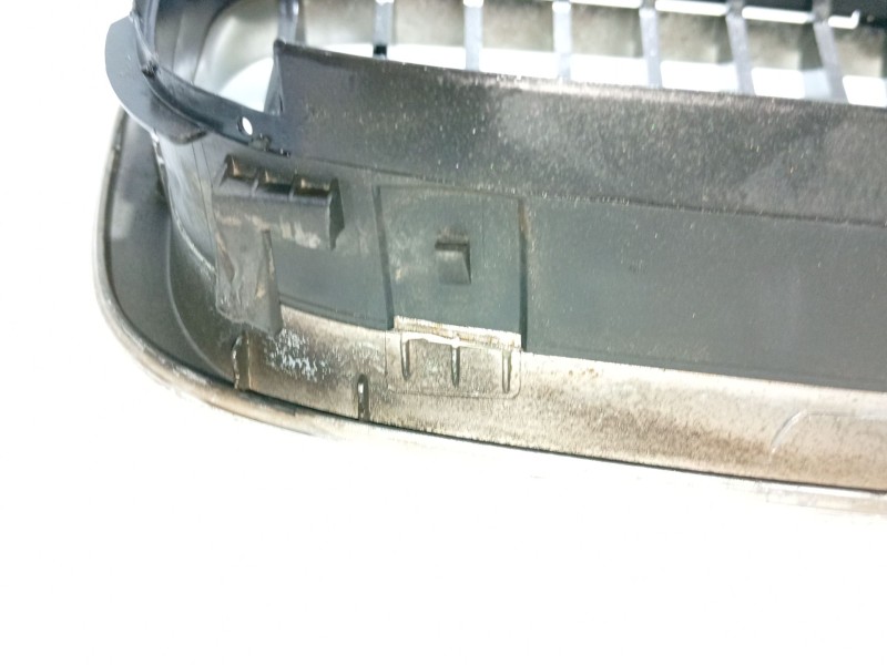 Recambio de moldura para bmw 3 (e46) 320 d referencia OEM IAM 51138208487  