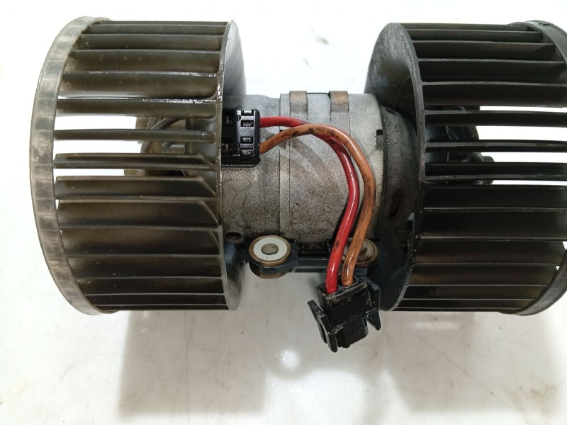 Recambio de ventilador calefaccion para bmw 3 (e46) 320 d referencia OEM IAM 64119204154  
