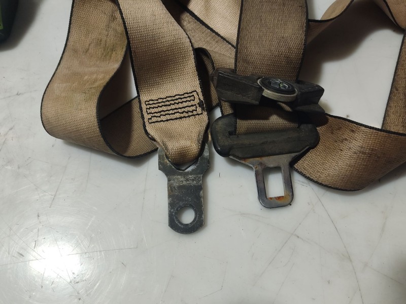 Recambio de cinturon seguridad delantero derecho para bmw 5 (e39) 520 i referencia OEM IAM 72118235556  