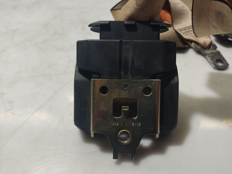 Recambio de cinturon seguridad delantero derecho para bmw 5 (e39) 520 i referencia OEM IAM 72118235556  