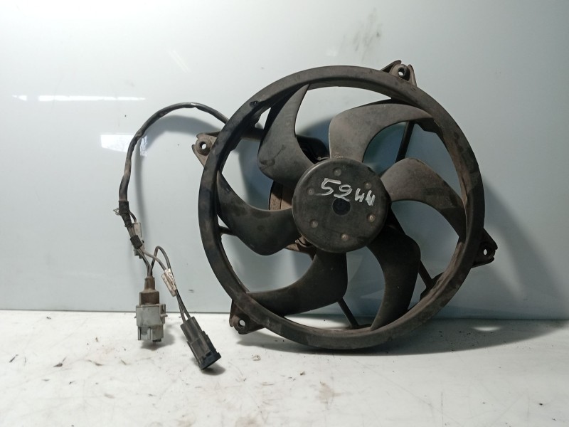 Recambio de electroventilador para peugeot 407 sw (6e_, 6d_) 2.0 hdi 135 referencia OEM IAM   