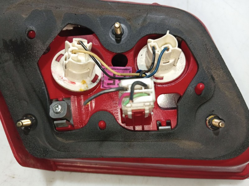 Recambio de piloto trasero derecho para daewoo lacetti hatchback (klan) 1.4 referencia OEM IAM   