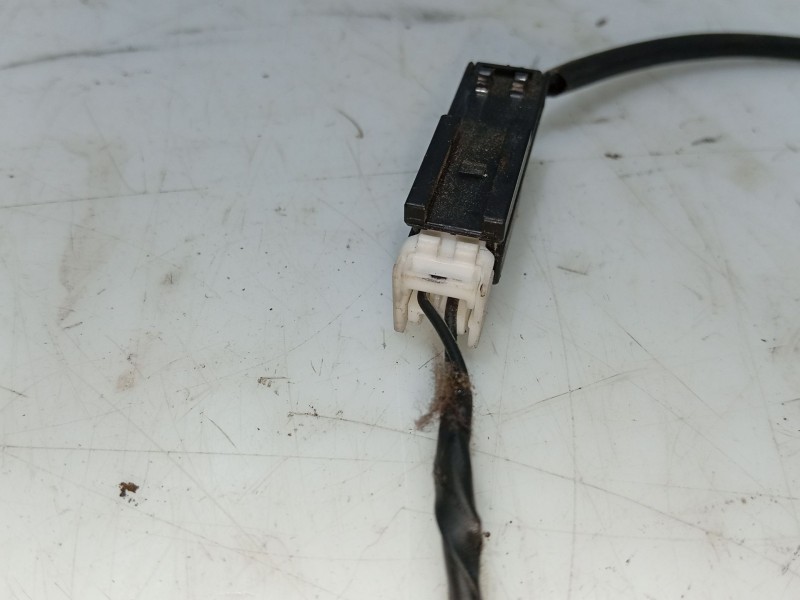 Recambio de anclaje cinturon delantero izquierdo para daewoo lacetti hatchback (klan) 1.4 referencia OEM IAM   