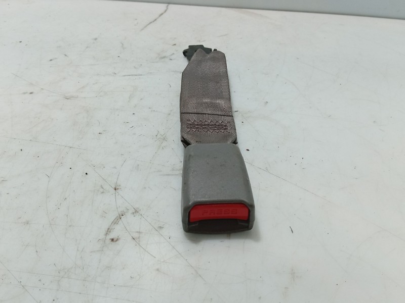 Recambio de anclaje cinturon trasero derecho para daewoo lacetti hatchback (klan) 1.4 referencia OEM IAM   