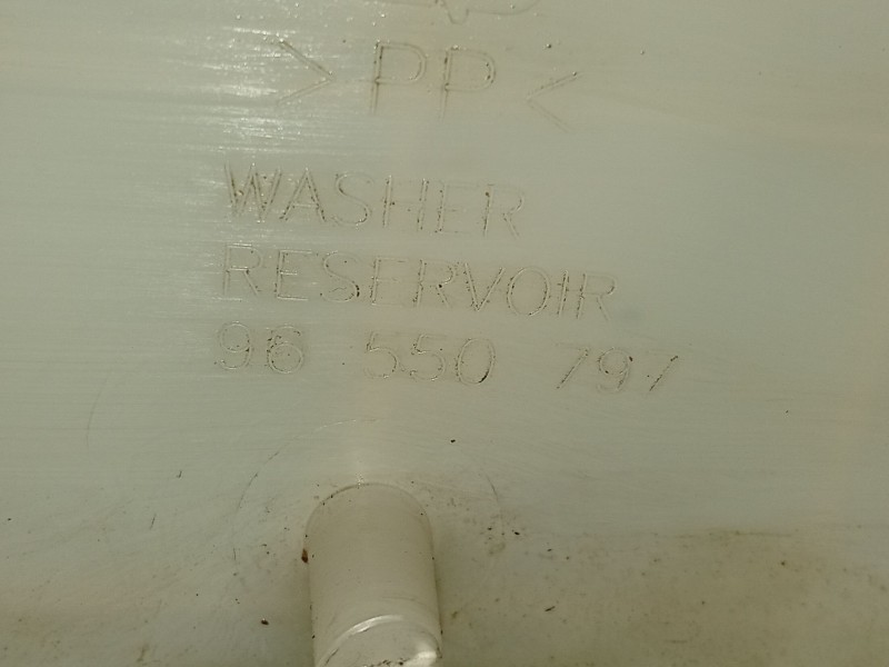 Recambio de deposito limpia para daewoo lacetti hatchback (klan) 1.4 referencia OEM IAM 96550797  