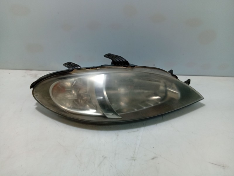 Recambio de faro derecho para daewoo lacetti hatchback (klan) 1.4 referencia OEM IAM 96458810  