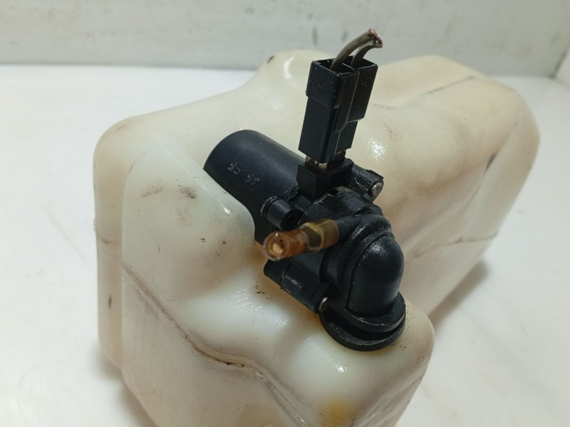 Recambio de deposito limpia para citroën c15 station wagon 1.8 d referencia OEM IAM 643182  