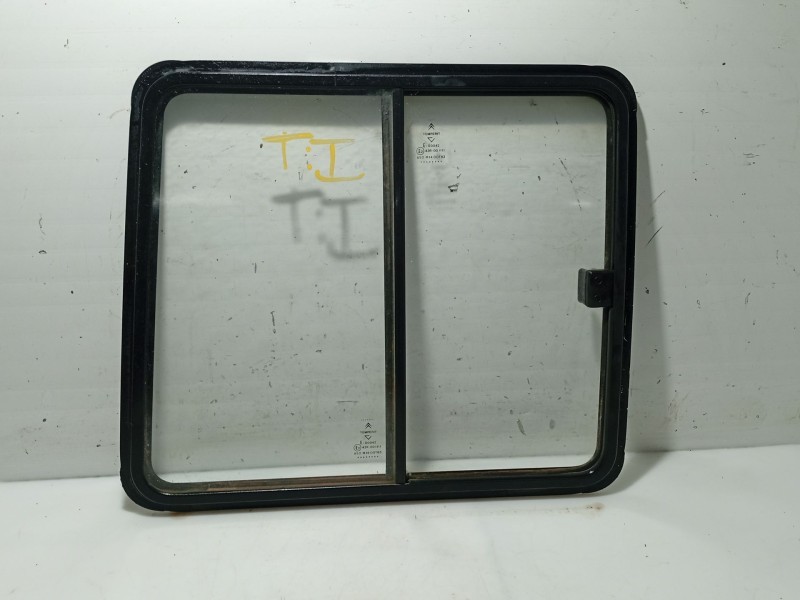 Recambio de luna trasera izquierda para citroën c15 station wagon 1.8 d referencia OEM IAM   